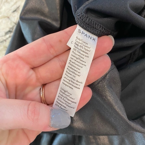 Spanx Faux Leather Leggings Size Medium‎ - Picture 6 of 8